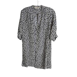 Tucker - Silk  Grey. Black. Ivory Short Sleeve Dress - size S